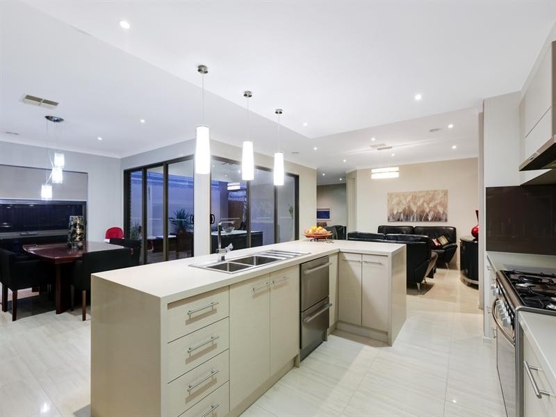 66 Suncroft Drive, Lalor VIC 3075