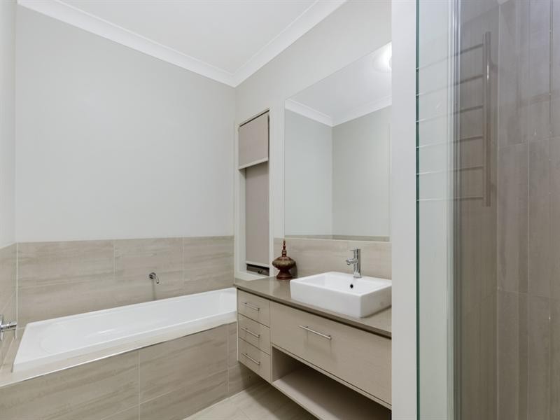 66 Suncroft Drive, Lalor VIC 3075