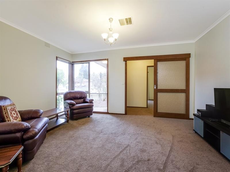 6 Holburn Way, Epping VIC 3076