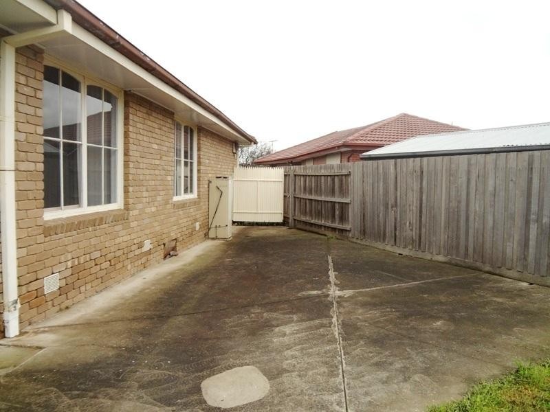 12 Magnolia Court, Lalor VIC 3075