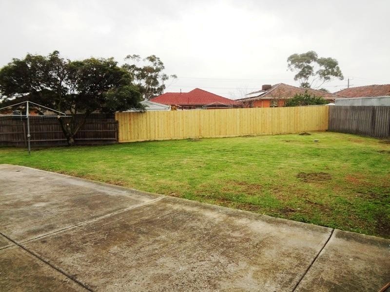 12 Magnolia Court, Lalor VIC 3075