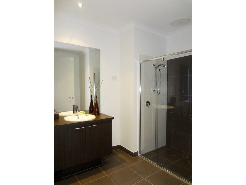 34 Aleman Green, Mernda VIC 3754