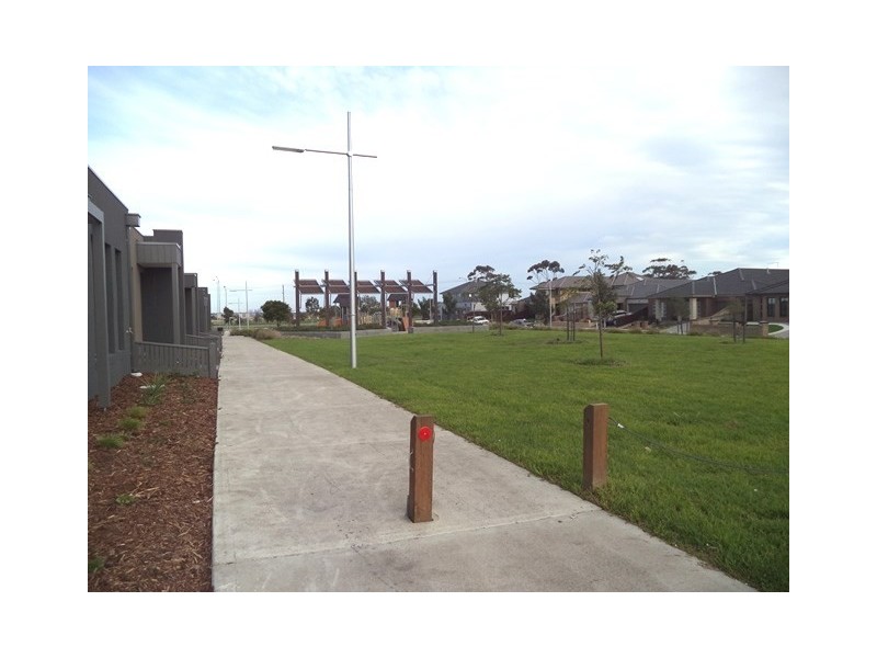 2 Lehmann Walk, Epping VIC 3076