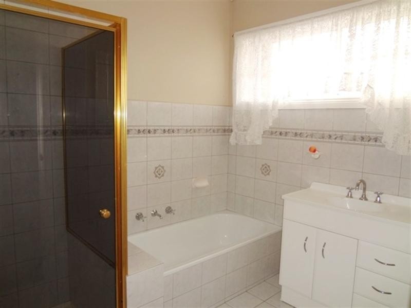 370 Gordons Road, South Morang VIC 3752