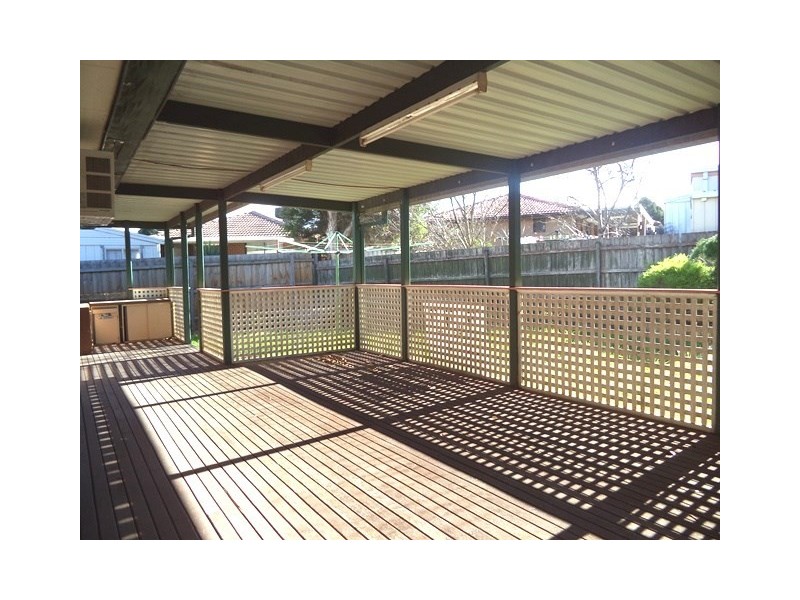 1 Idriess Court, Mill Park VIC 3082