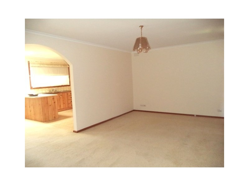 1 Idriess Court, Mill Park VIC 3082