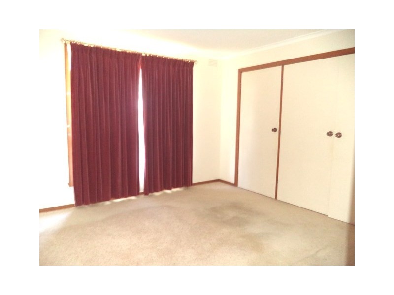 1 Idriess Court, Mill Park VIC 3082