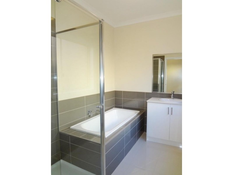 11A Kiama Drive, Lalor VIC 3075