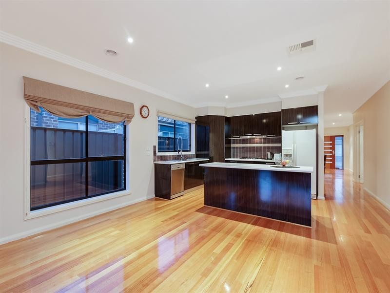 6 Steels Place, South Morang VIC 3752