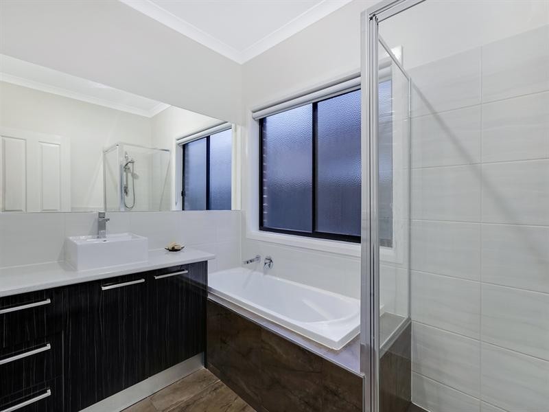 6 Steels Place, South Morang VIC 3752