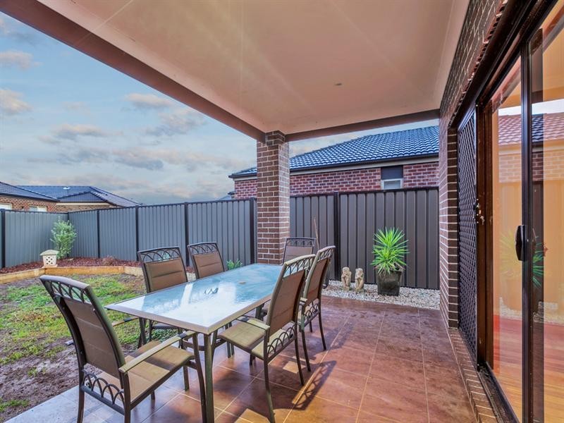6 Steels Place, South Morang VIC 3752