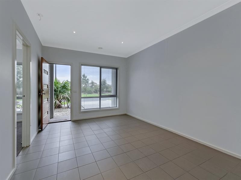 6 Alhambra Drive, Epping VIC 3076