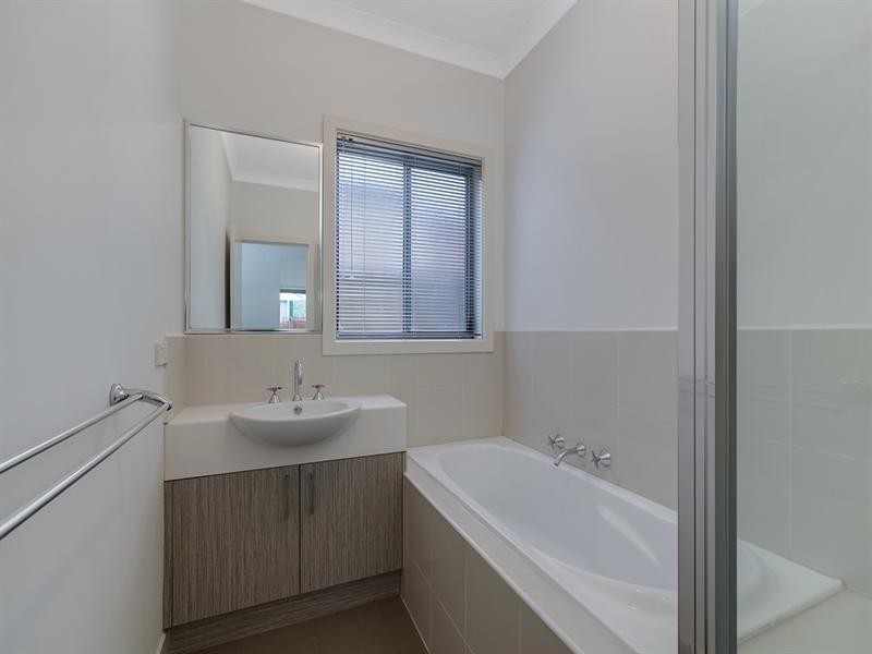 6 Alhambra Drive, Epping VIC 3076