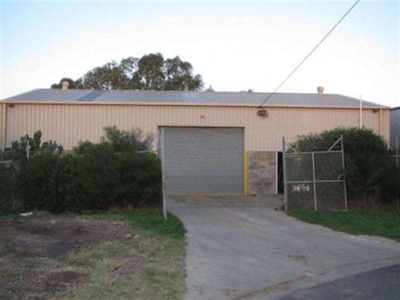 12 Sarah Street, Campbellfield VIC 3061