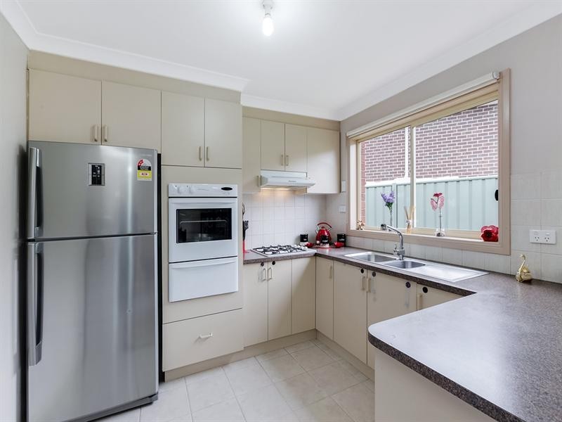 28 Oldfield Place, Epping VIC 3076