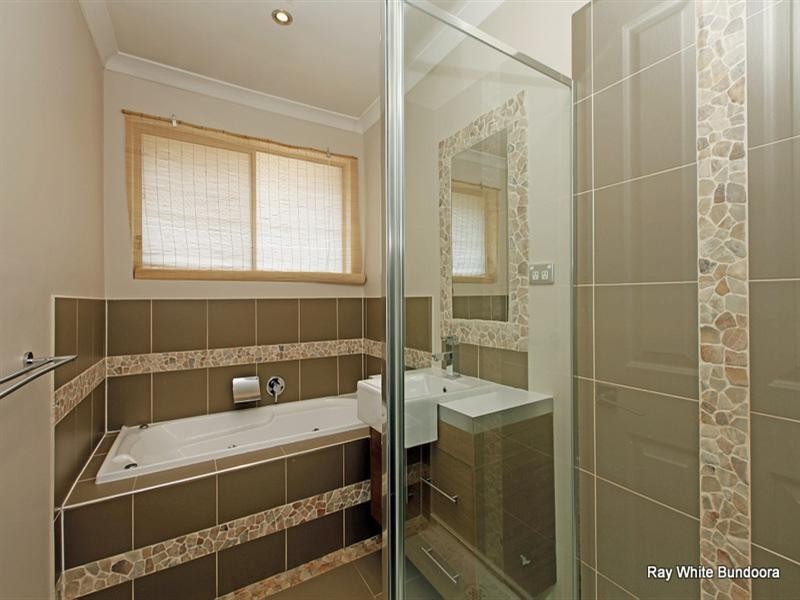 10 Kalara Close, Lalor VIC 3075