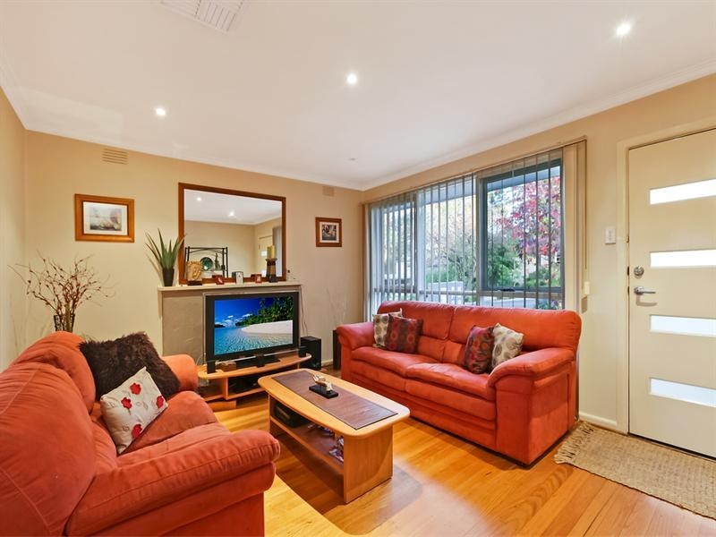 1/245 Nepean Street, Greensborough VIC 3088