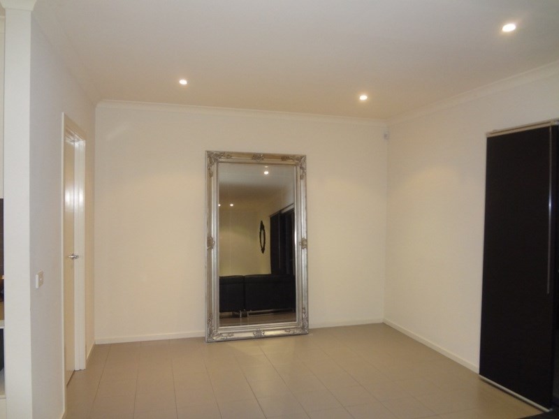 16 Pin Oak Mews, Epping VIC 3076