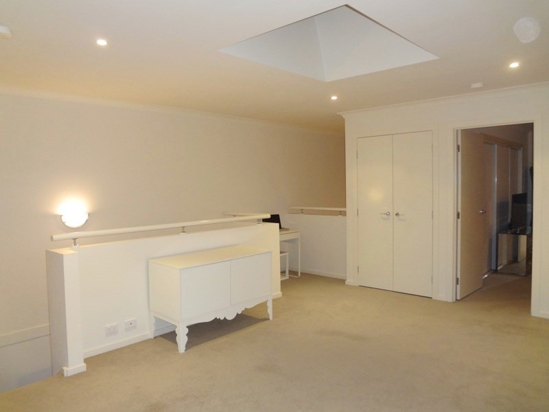 16 Pin Oak Mews, Epping VIC 3076