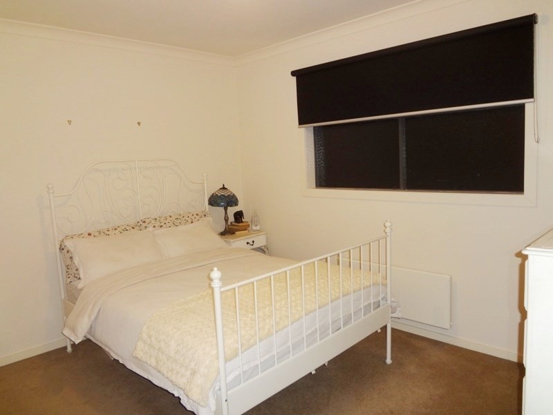 16 Pin Oak Mews, Epping VIC 3076