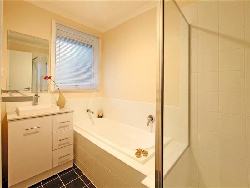 Rooms@5 Merryn Close, Bundoora VIC 3083