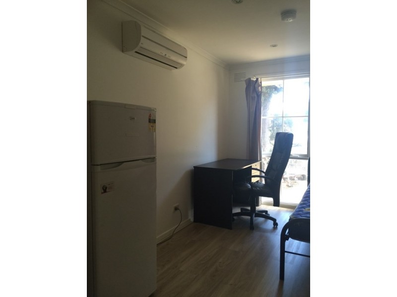 Rooms@5 Merryn Close, Bundoora VIC 3083