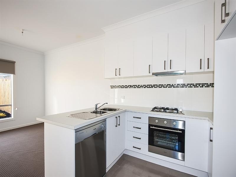 16 Gottloh Street, Epping VIC 3076