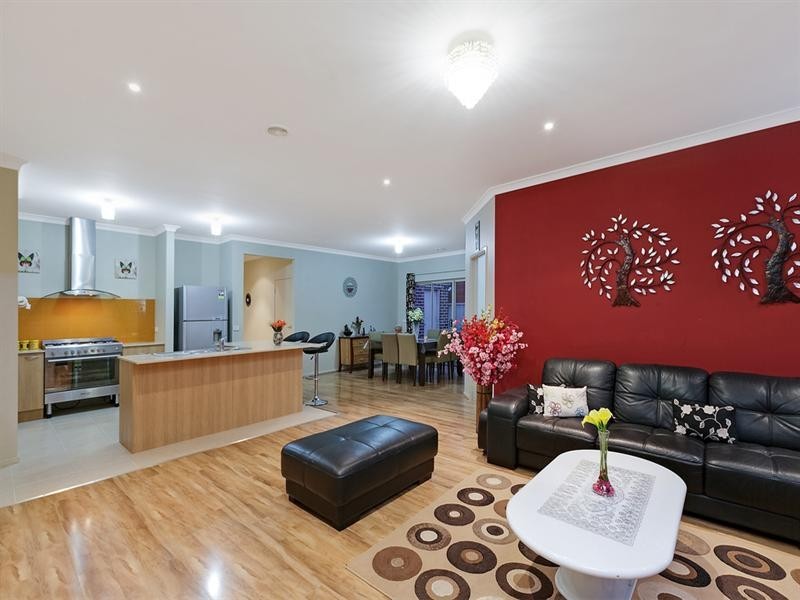 10 Karagola Terrace, Epping VIC 3076