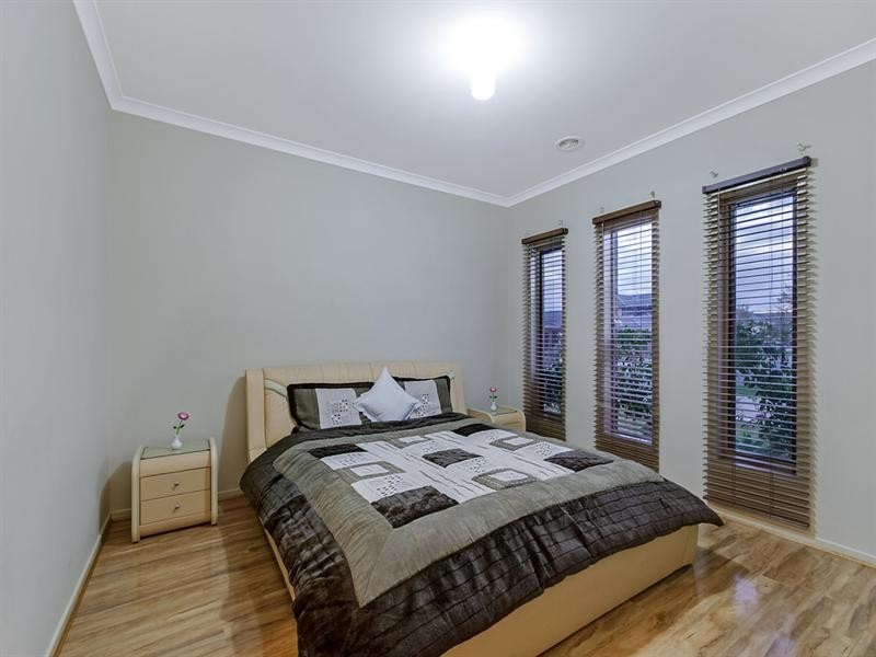 10 Karagola Terrace, Epping VIC 3076