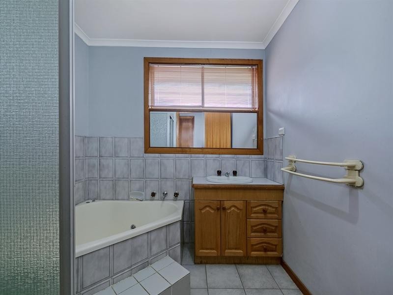 26 Sieben Close, Mill Park VIC 3082