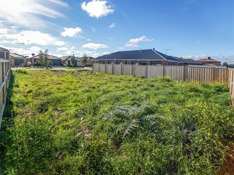 11 Marlowe Grange, Mernda VIC 3754