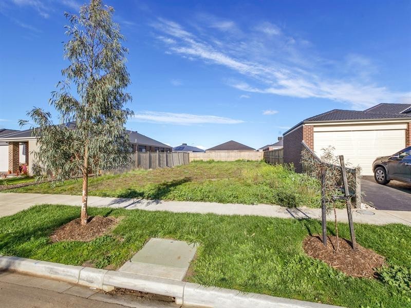 11 Marlowe Grange, Mernda VIC 3754