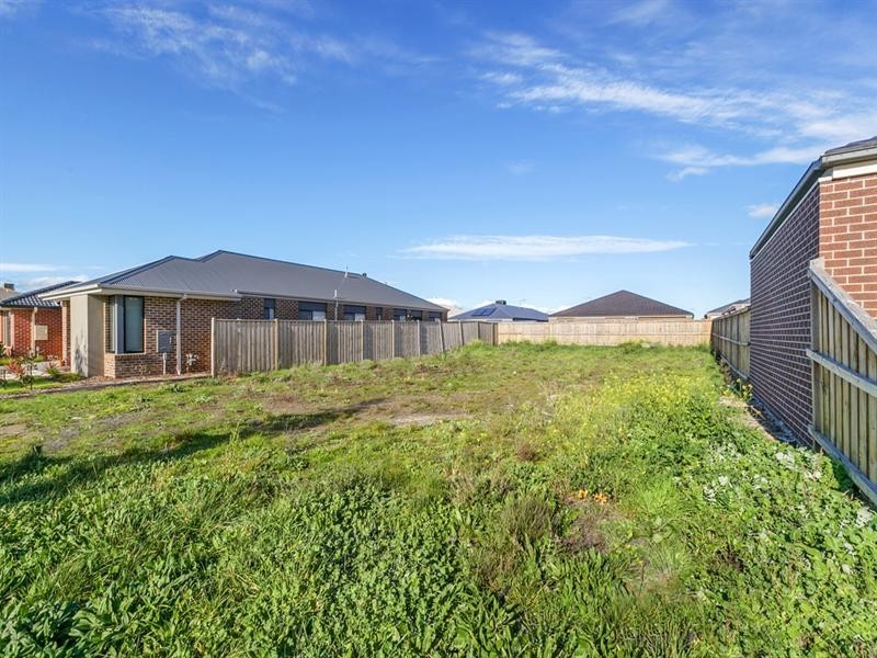 11 Marlowe Grange, Mernda VIC 3754