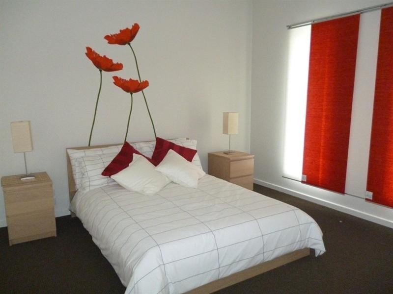 8 Saint Nikola Terrace, Lalor VIC 3075