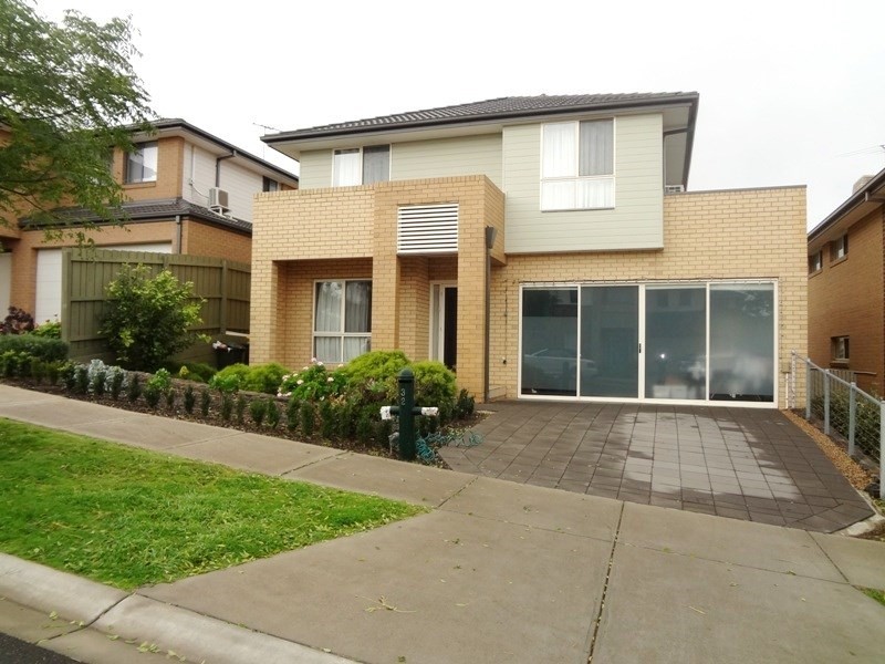 32 Waterlily Drive, Epping VIC 3076