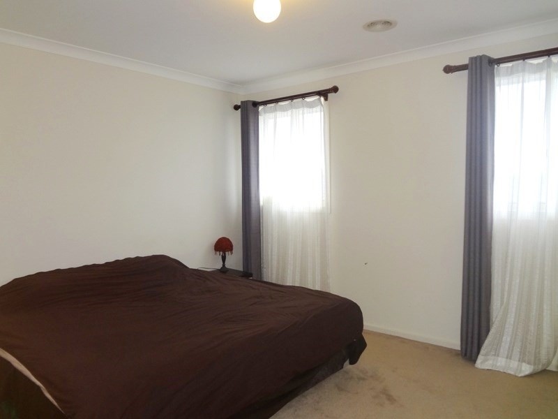 32 Waterlily Drive, Epping VIC 3076