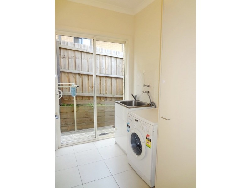 32 Waterlily Drive, Epping VIC 3076