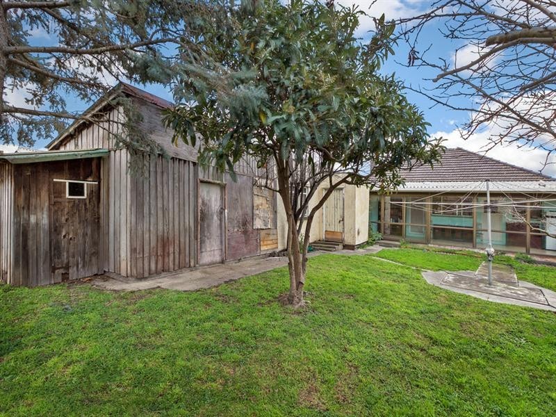 19 Derrick Street, Lalor VIC 3075