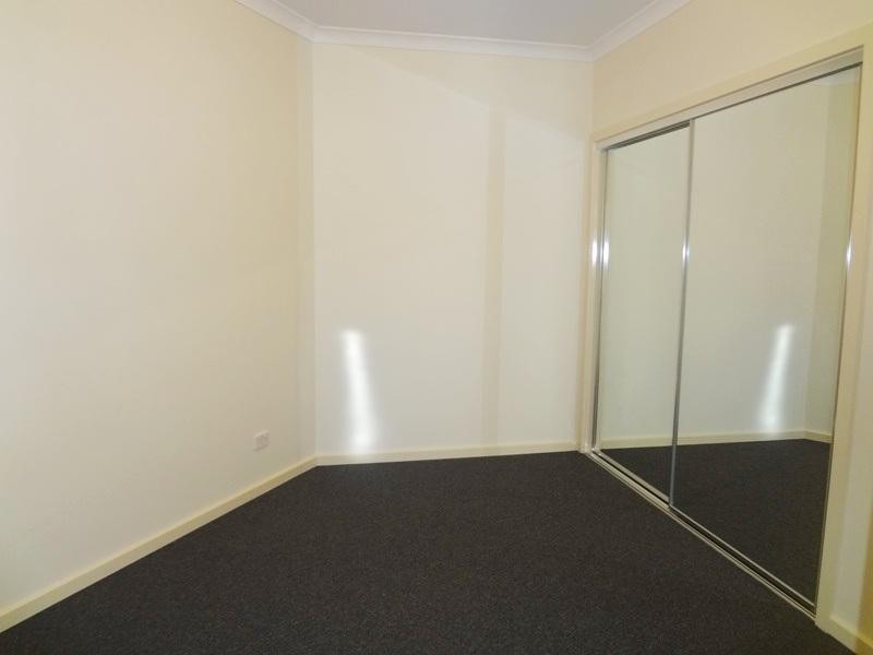 2/13 Bali Place, Lalor VIC 3075