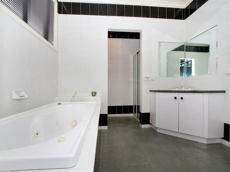 9 Randell Court, Mill Park VIC 3082