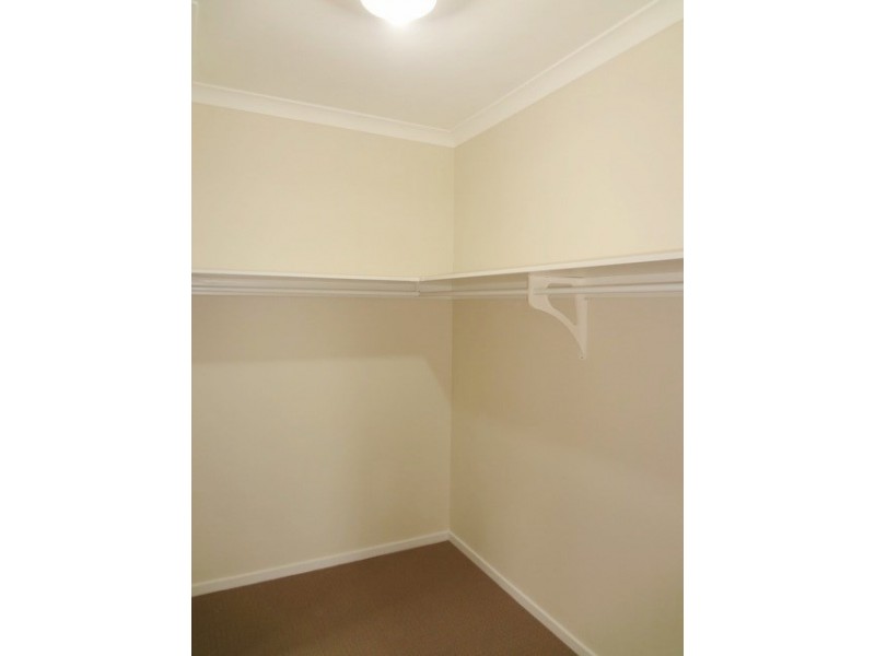 16 Darwin Way, Wollert VIC 3750