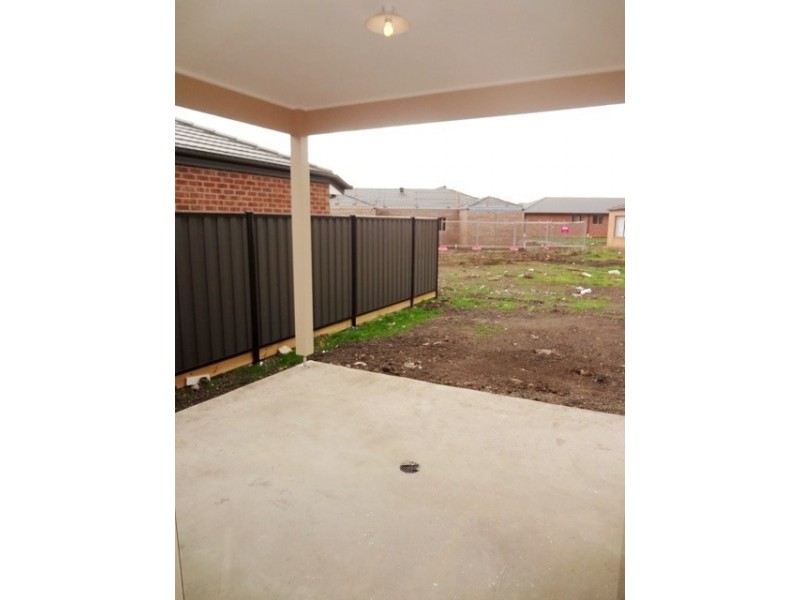 16 Darwin Way, Wollert VIC 3750