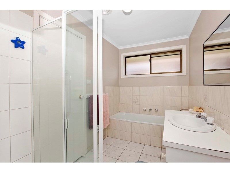 1/248 Childs Road, Mill Park VIC 3082