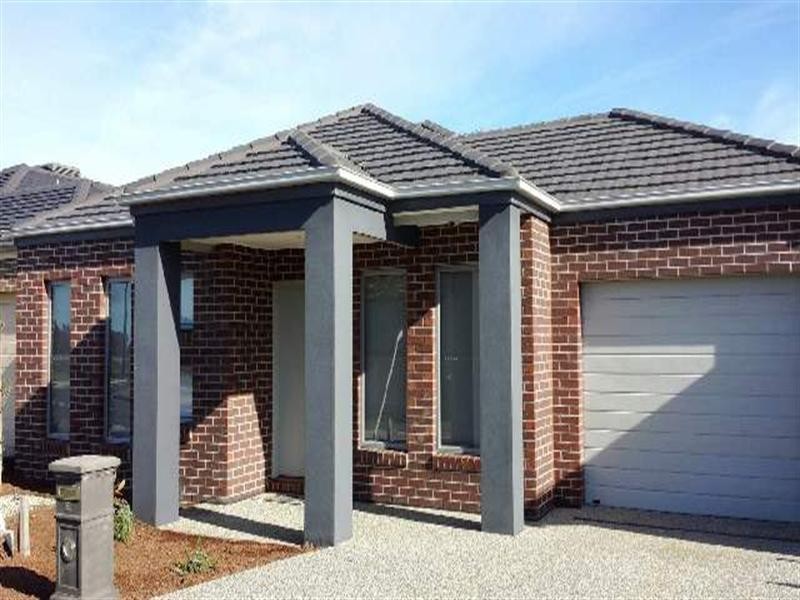 12 Runecrest Terrace, Epping VIC 3076