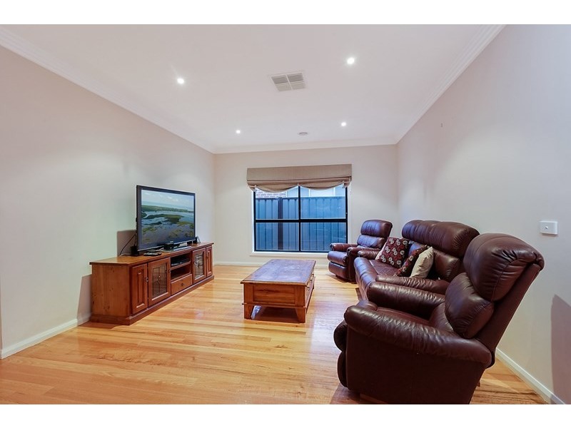 6 Steels Place, South Morang VIC 3752