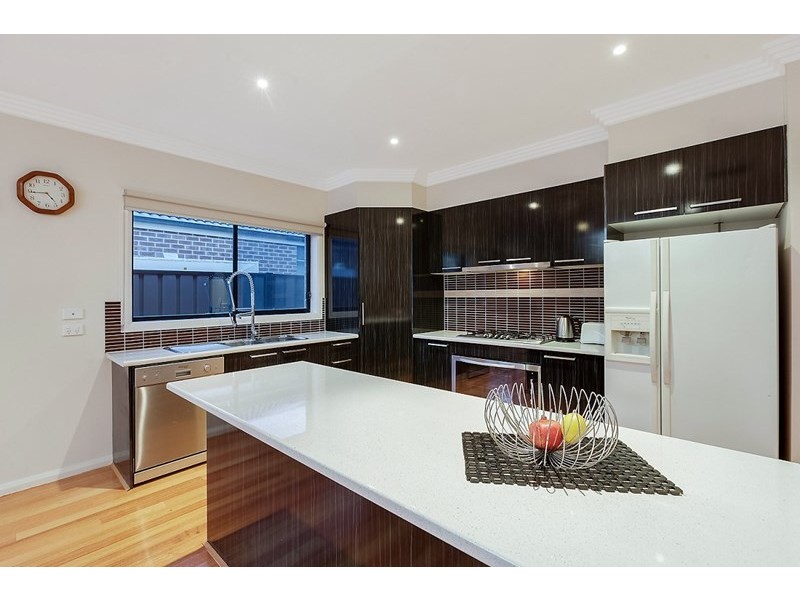 6 Steels Place, South Morang VIC 3752