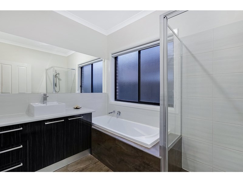 6 Steels Place, South Morang VIC 3752