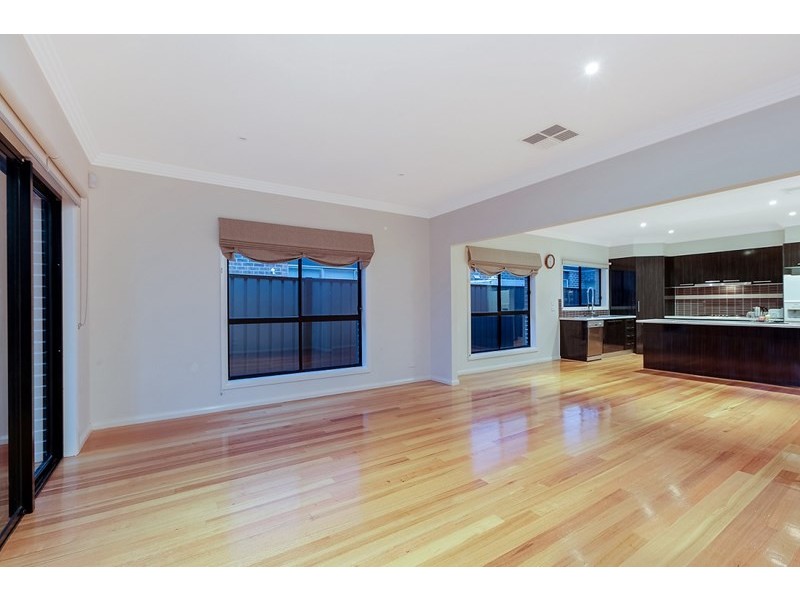 6 Steels Place, South Morang VIC 3752