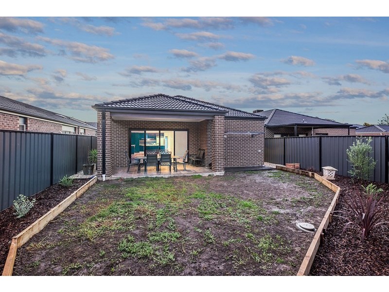 6 Steels Place, South Morang VIC 3752