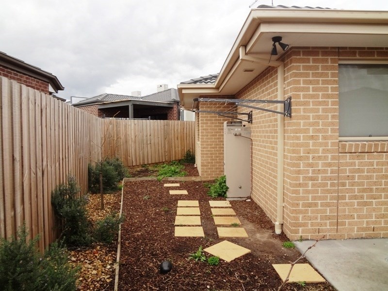 9/9 Garth Place, Epping VIC 3076